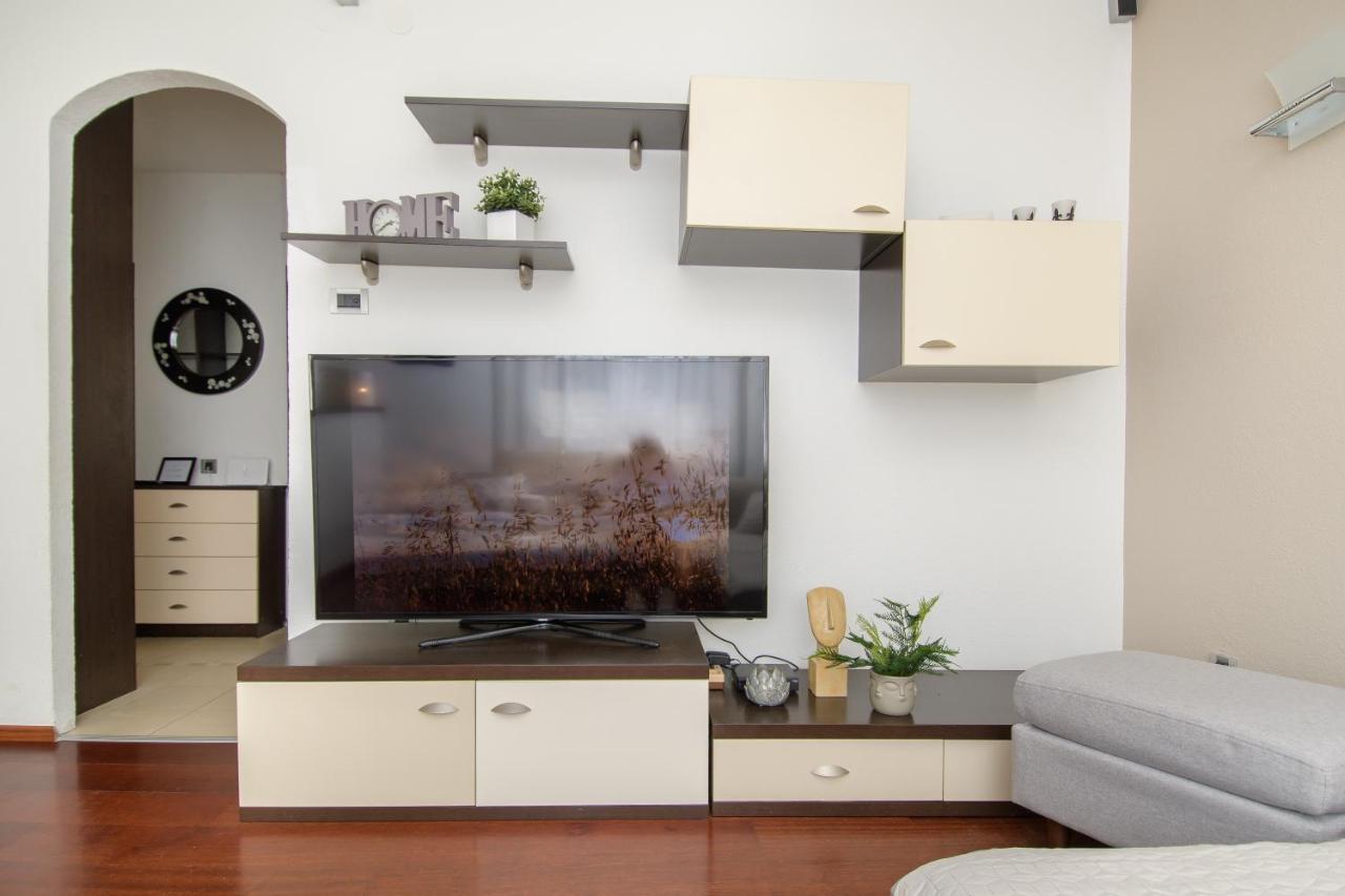 Stefi Apartment *
